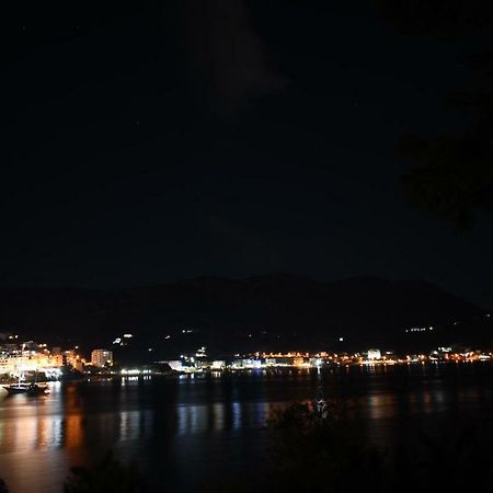 The Sea Cave Camping Otel Himarë Dış mekan fotoğraf