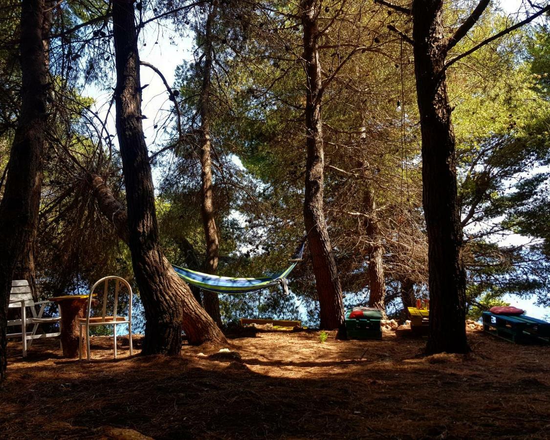 The Sea Cave Camping Otel Himarë Dış mekan fotoğraf