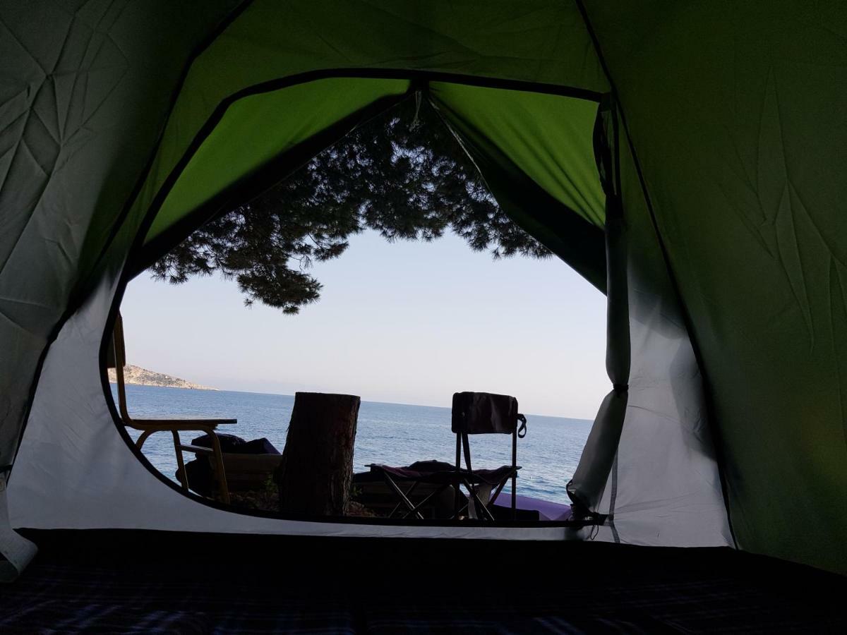 The Sea Cave Camping Otel Himarë Dış mekan fotoğraf