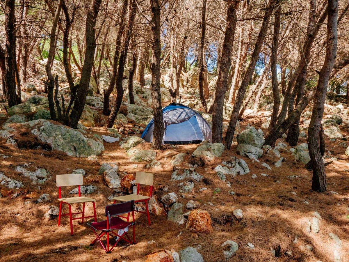 The Sea Cave Camping Otel Himarë Dış mekan fotoğraf